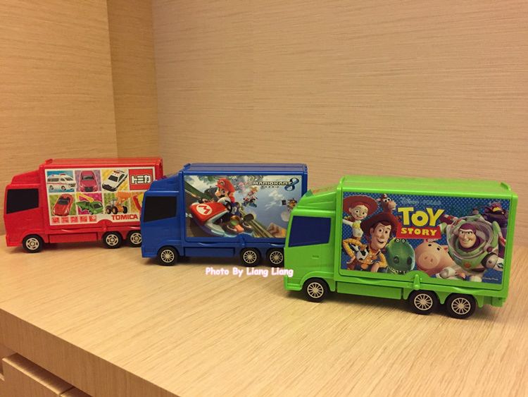 小小亮(3Y)♥好棒的生日禮‧日本聖誕節禮盒系列卡車收納玩具